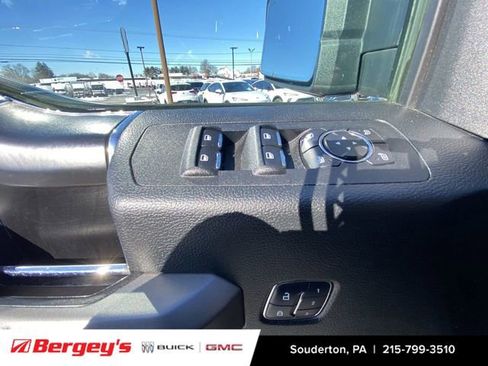 Used 2018 Ford F150 Platinum w/ Equipment Group 701A Luxury image 26