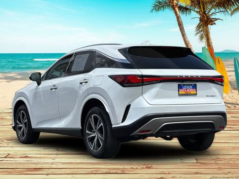 Used 2024 Lexus RX 350 FWD w/ Technology Package image 4