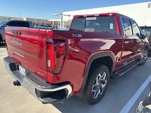 Used 2024 GMC Sierra 1500 SLT image 4