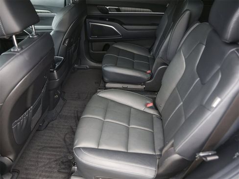 Used 2024 Kia Telluride SX image 38