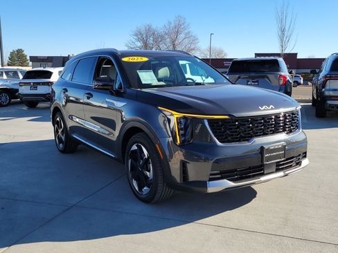Used 2025 Kia Sorento EX image 20