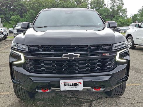 Used 2023 Chevrolet Tahoe Z71 w/ Luxury Package AWD/4WD image 35