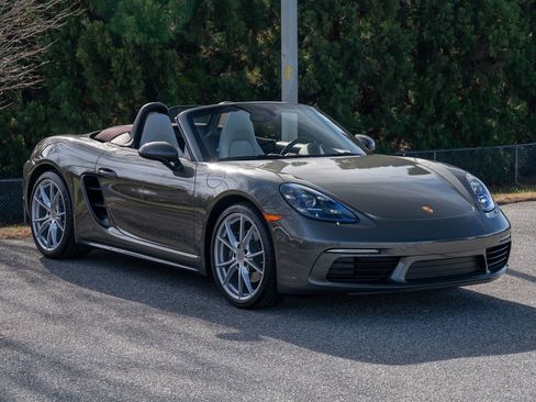 Certified 2025 Porsche 718 Boxster image 9