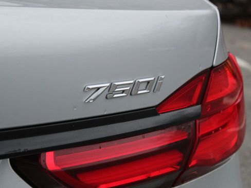Used 2016 BMW 750i xDrive image 40