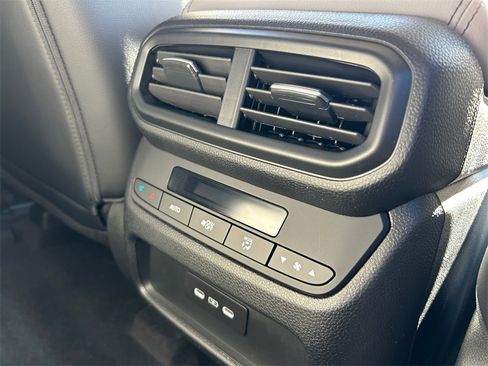 New 2025 Honda Pilot Touring image 20