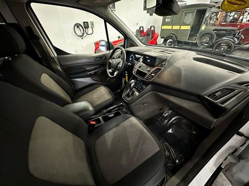 Used 2020 Ford Transit Connect XL image 14