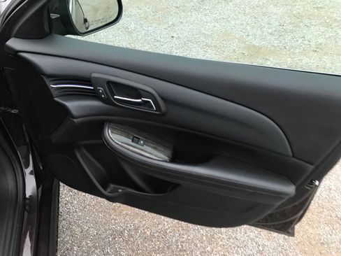 Used 2015 Chevrolet Malibu LT w/ Power Convenience Package image 10