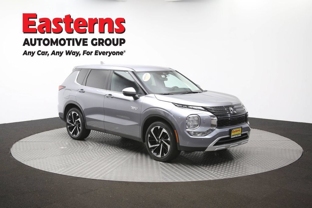 Used 2023 Mitsubishi Outlander SE AWD/4WD image 51