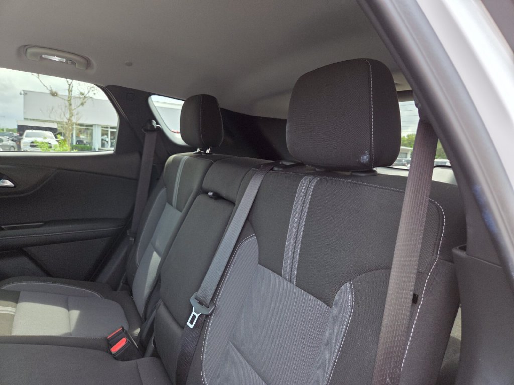 Used 2025 Chevrolet Blazer LT AWD/4WD image 22