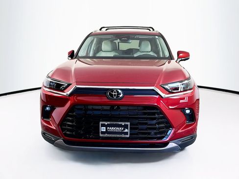 Certified 2024 Toyota Grand Highlander AWD image 2