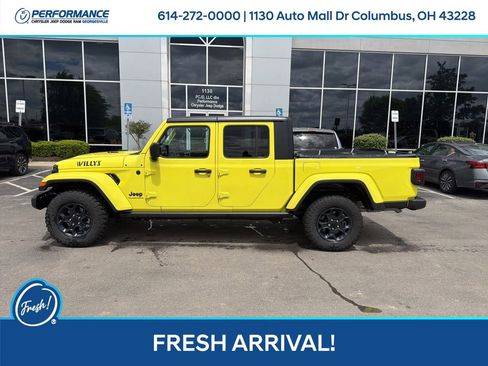 Used 2023 Jeep Gladiator Sport AWD/4WD image 7