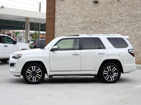 Used 2018 Toyota 4Runner Limited RWD image 27