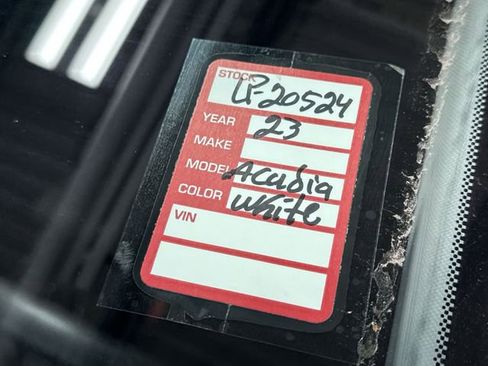 Certified 2023 GMC Acadia SLE w/ Driver Convenience Package image 32