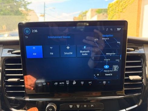 Used 2024 Ford Transit 350 XLT RWD image 27
