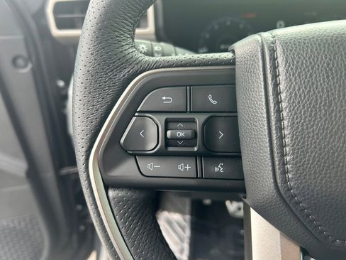 Used 2025 Toyota Tacoma TRD Sport image 17