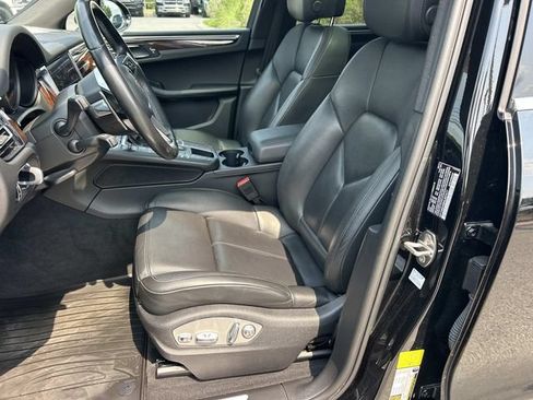 Used 2021 Porsche Macan S AWD/4WD image 30