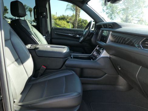 Used 2023 GMC Yukon Denali AWD/4WD image 29