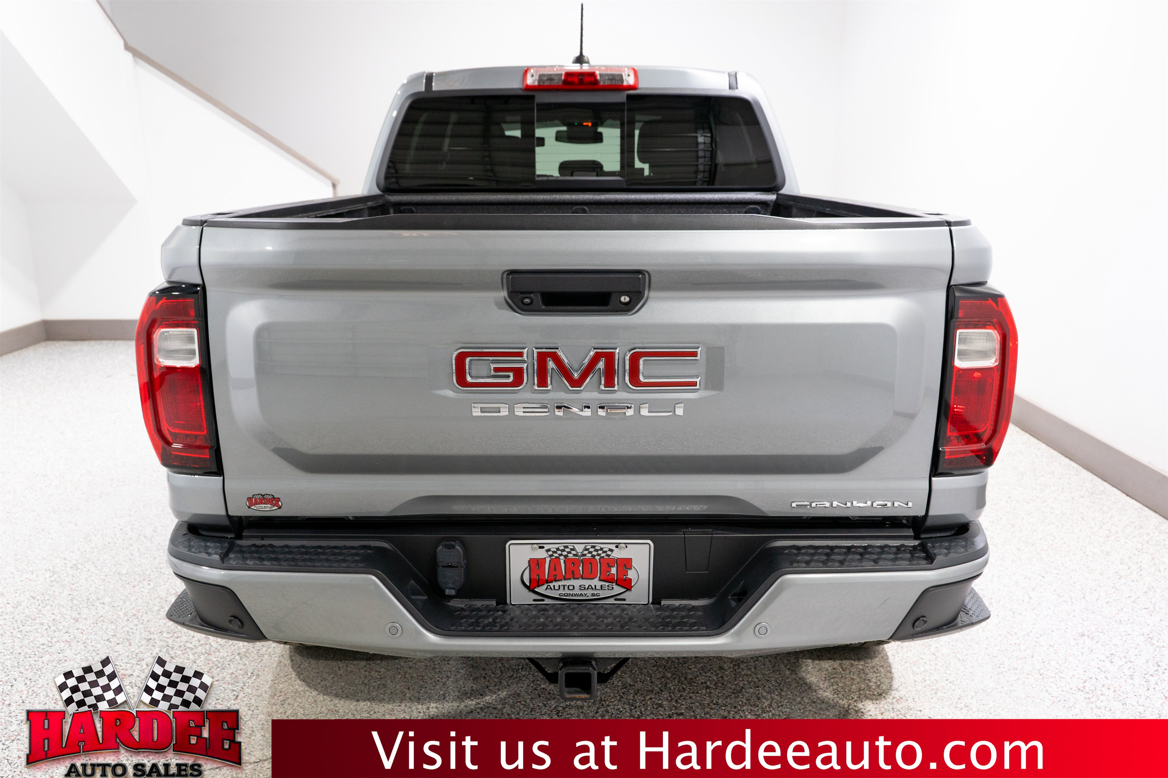 Used 2024 GMC Canyon Denali AWD/4WD image 4