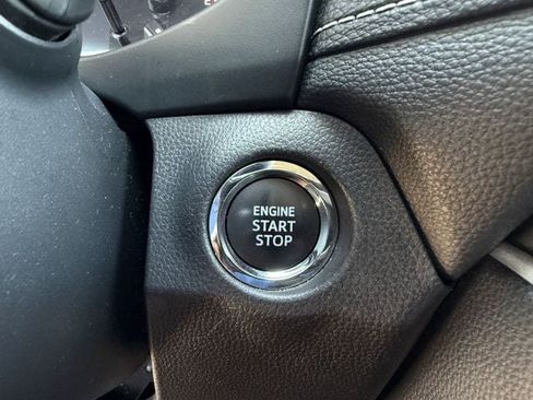 Used 2025 Toyota RAV4 XLE FWD image 23