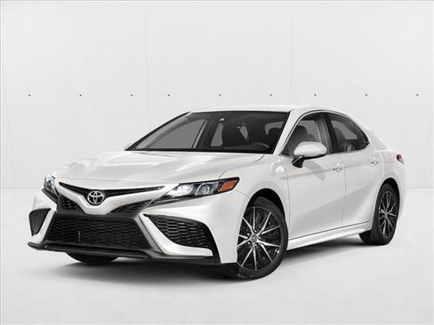 Used 2022 Toyota Camry SE image 1