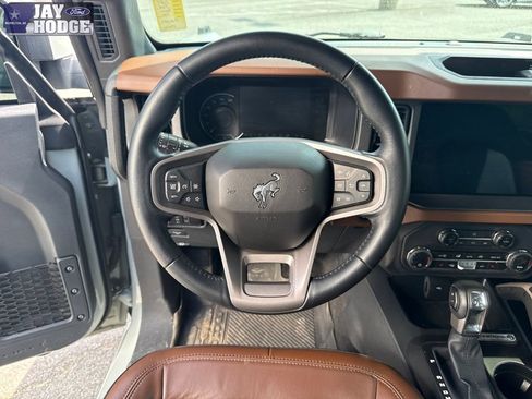 Used 2024 Ford Bronco Outer Banks image 13