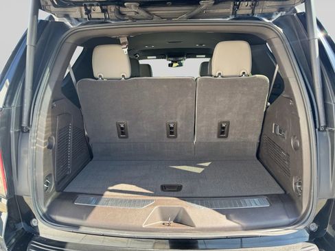 Used 2023 Chevrolet Tahoe Z71 w/ Luxury Package image 29