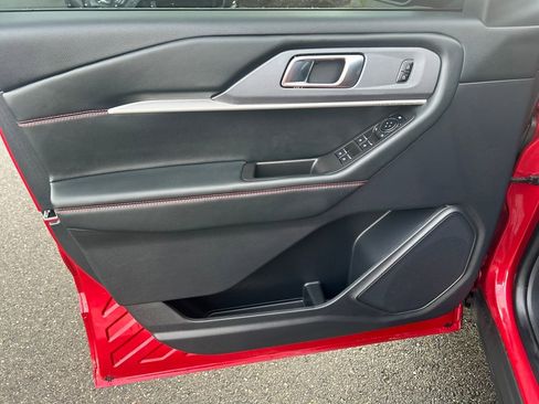 Certified 2025 Ford Explorer ST-Line image 17
