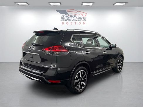 Used 2017 Nissan Rogue SL w/ SL Premium Package image 4