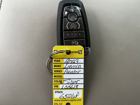 Used 2023 Lincoln Aviator Reserve w/ Equipment Group 201A image 12