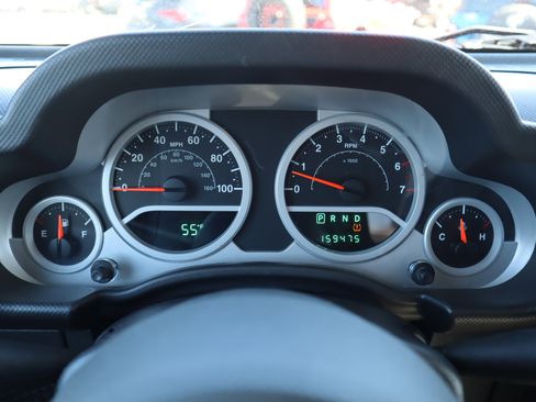 Used 2010 Jeep Wrangler Unlimited Sahara w/ Trailer Tow Group image 16