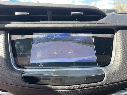 New 2025 Cadillac XT6 Luxury image 25