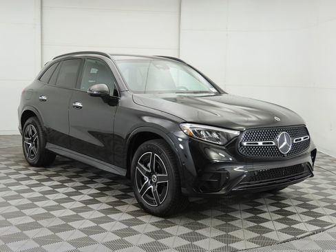 Certified 2026 Mercedes-Benz GLC 300 4MATIC image 3