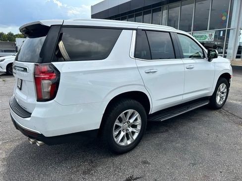 Used 2021 Chevrolet Tahoe Premier w/ Premium Package RWD image 17