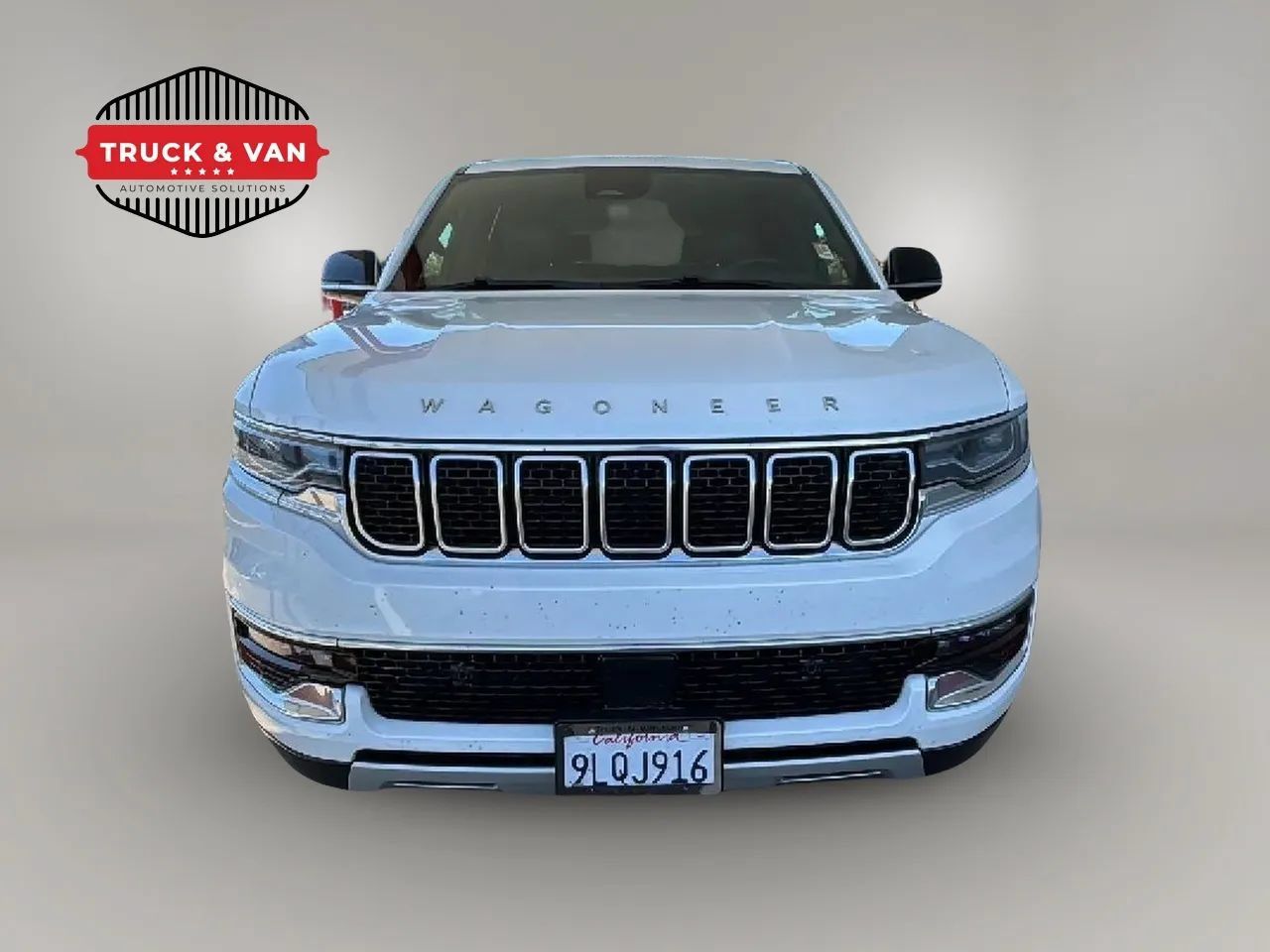 Used 2024 Jeep Wagoneer L Series II w/ Flexible Seating Group RWD image 2