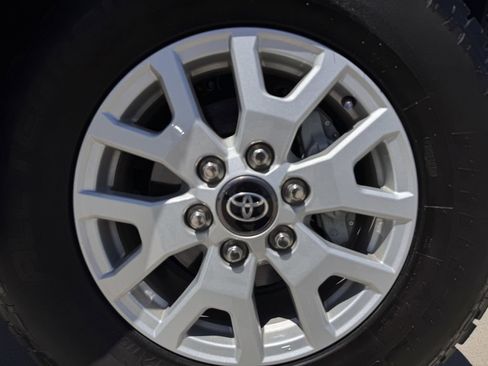 Used 2024 Toyota Tacoma SR5 image 7