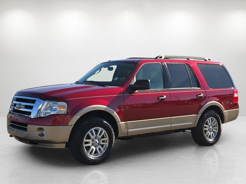 Used 2014 Ford Expedition XLT w/ Equipment Group 202A image 1