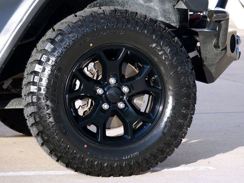 Used 2020 Jeep Wrangler Unlimited Sport image 29