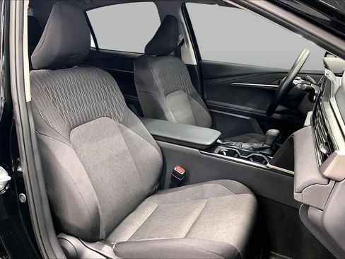 Used 2025 Toyota Camry LE w/ Convenience Package FWD image 8
