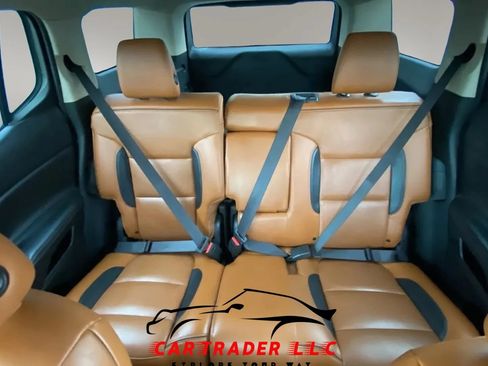 Used 2017 GMC Acadia SLT AWD/4WD image 10