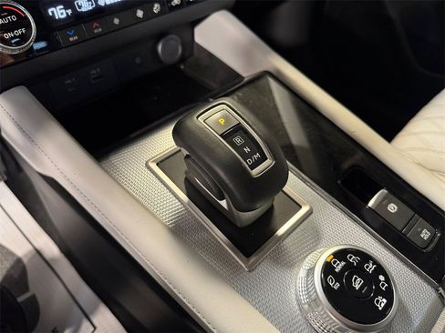 Used 2023 Mitsubishi Outlander SEL image 21