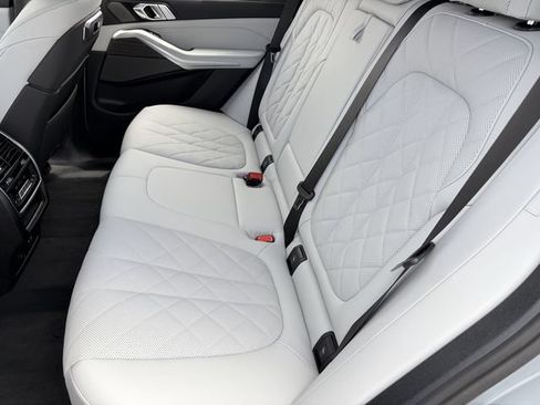 Used 2026 BMW X5 xDrive50e w/ M Sport Package AWD/4WD image 16