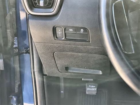 Used 2023 Kia Sorento S image 29