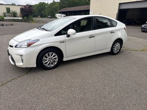 Used 2012 Toyota Prius Prime Plug-In Hybrid image 18