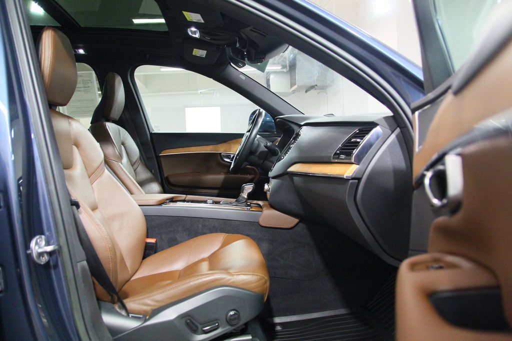 Used 2022 Volvo XC90 T6 Momentum w/ Advanced Package AWD/4WD image 20
