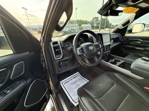 Used 2022 RAM 1500 Laramie AWD/4WD image 14