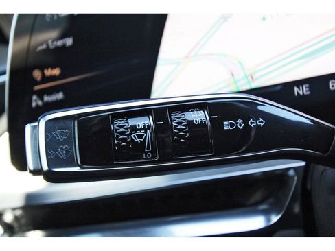 Used 2025 Cadillac Lyriq Sport image 17