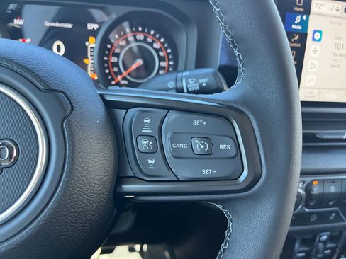 New 2026 Jeep Gladiator Sport image 18