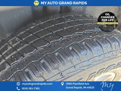 Used 2020 Jeep Cherokee Trailhawk w/ Cold Weather Group AWD/4WD image 33