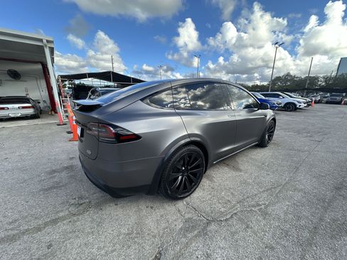 Used 2022 Tesla Model X Plaid image 22