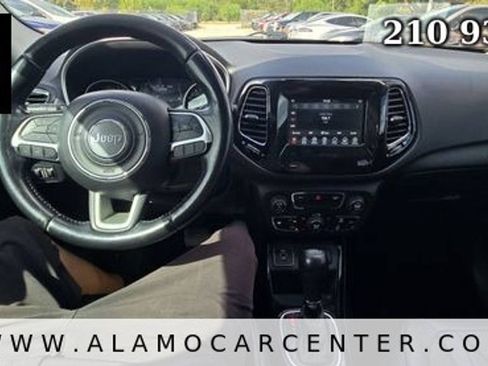 Used 2019 Jeep Compass Latitude FWD image 35